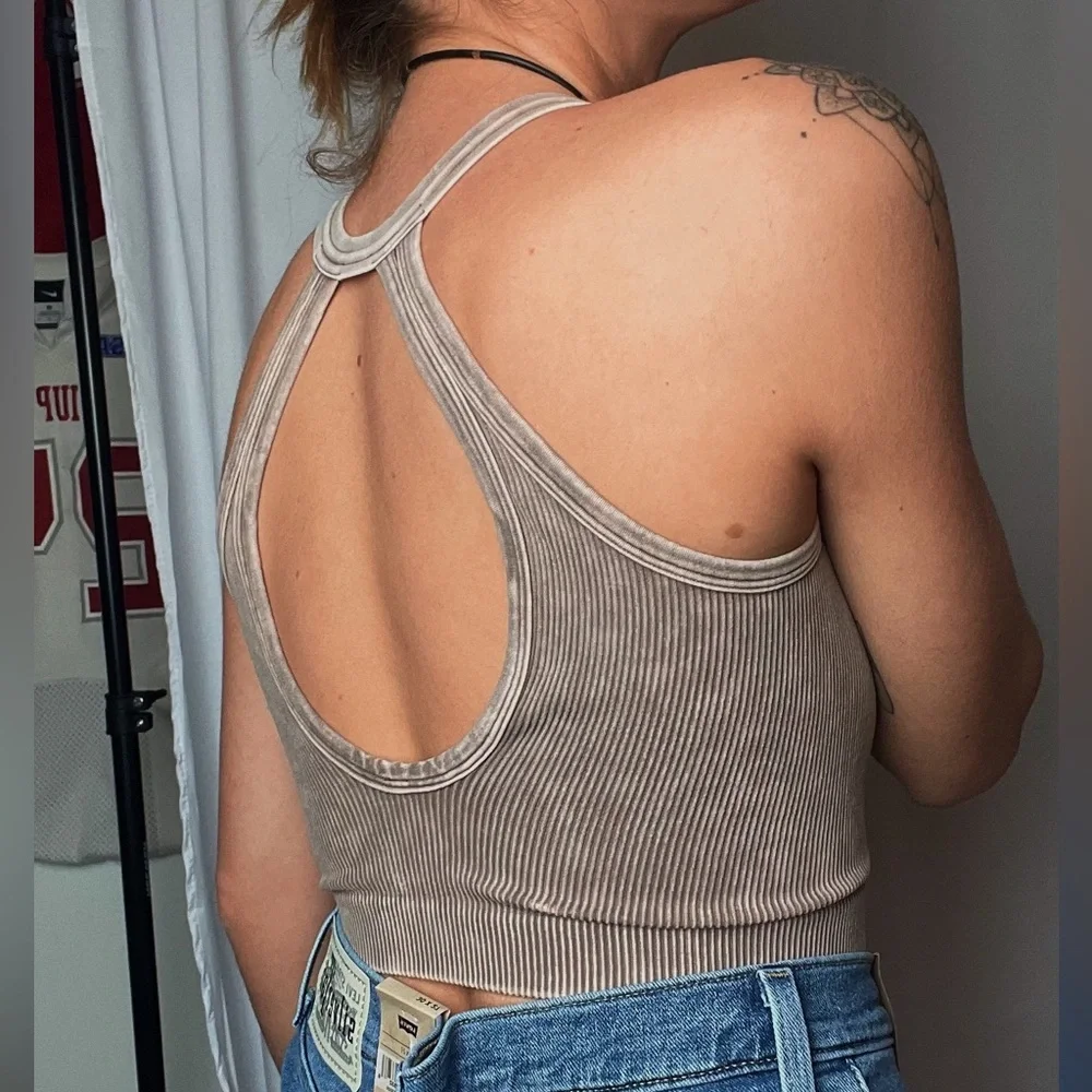 Active Crop Too - Picture 3 of 3